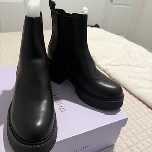 Madden Girl Tianna Chelsea Boots NWT